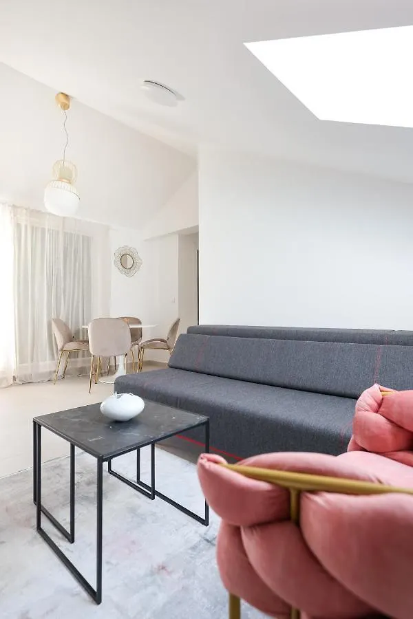 Apartments Mila Sveti Filip i Jakov